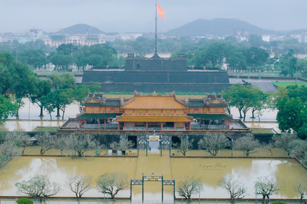 lu lut tai hue_hue ngap lut_mua lu tai hue_ mua nang tai hue_ngap lut hue 202514.jpg